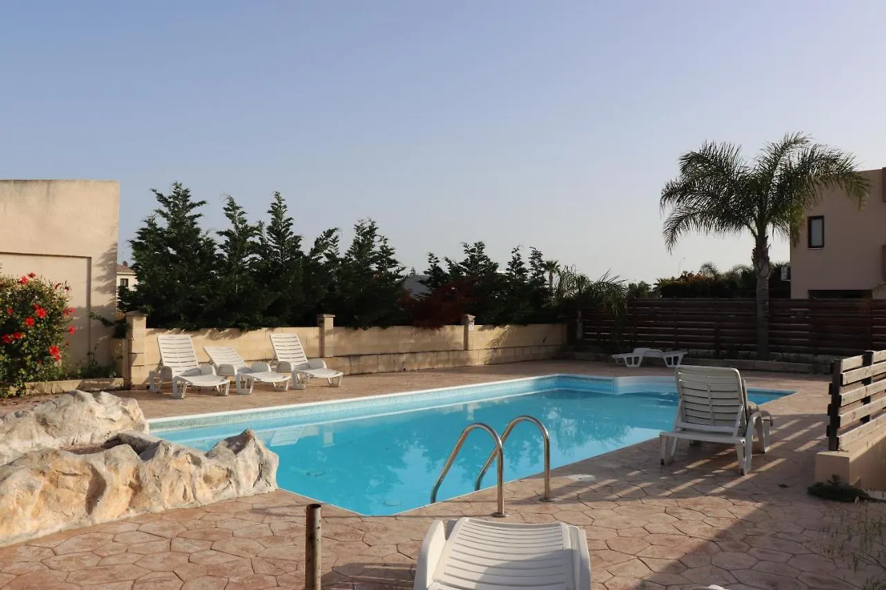 Garden Art Apartment Perivolia Cyprus
